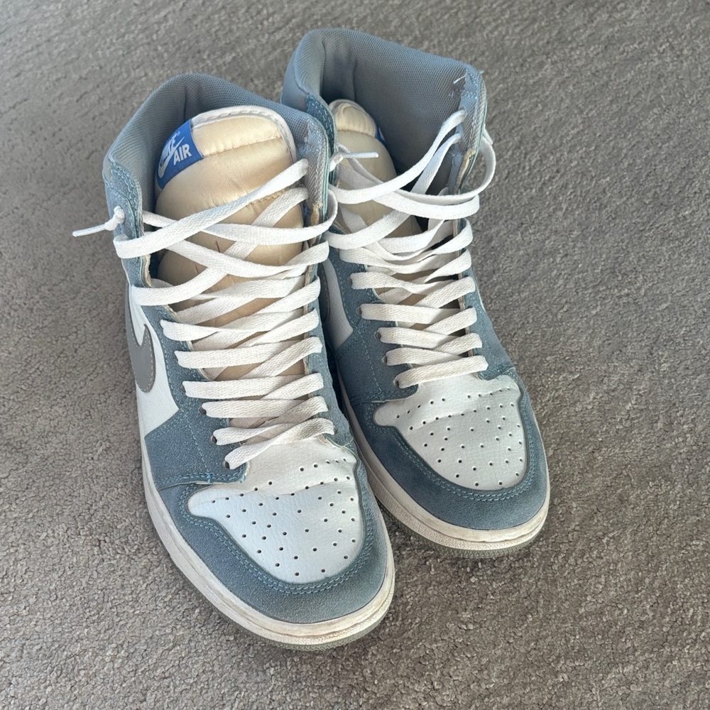 Nike High-Top Sneakers in Blue and White